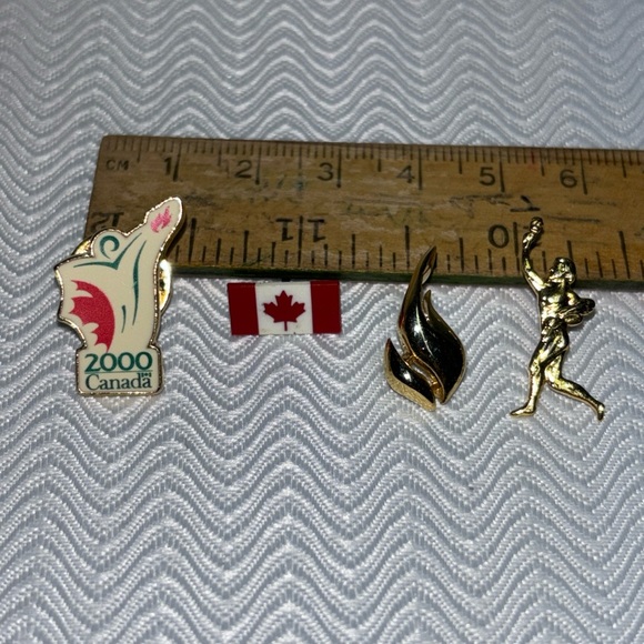 Olympic lapel pins - Picture 1 of 3